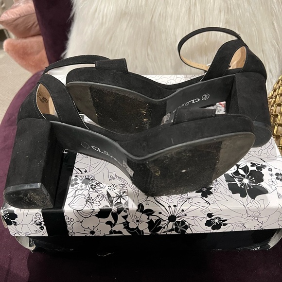 CL By Laundry Go On Black Sandal size 8 - Picture 2 of 6